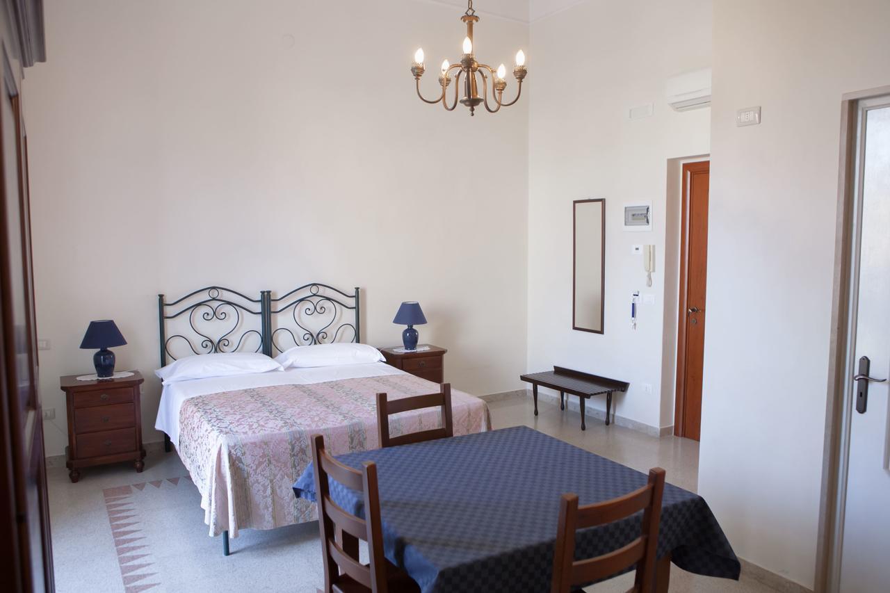 Albergo Lucy Трані Номер фото