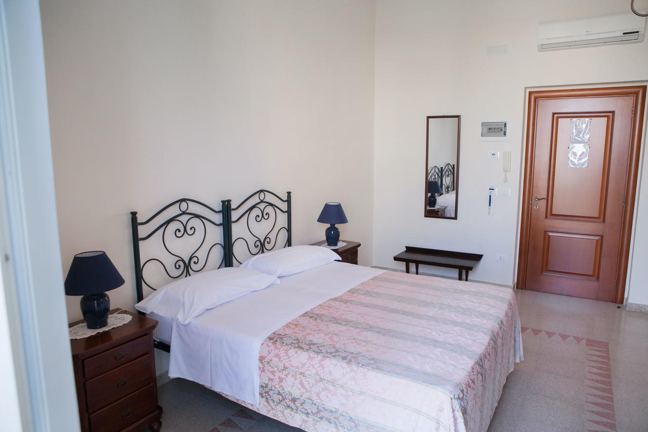Albergo Lucy Трані Номер фото